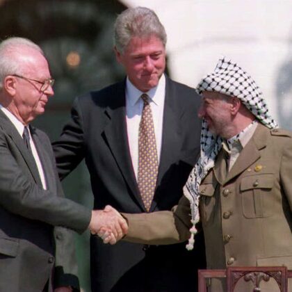 THE ARAB - ISRAEL PEACE PROCESS AT CAMP DAVID BETWEEN AMERICAN PRESIDENT BILL CLINTON,PALE
