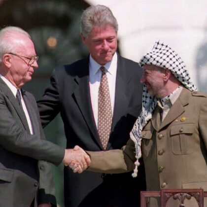 THE ARAB - ISRAEL PEACE PROCESS AT CAMP DAVID BETWEEN AMERICAN PRESIDENT BILL CLINTON,PALE