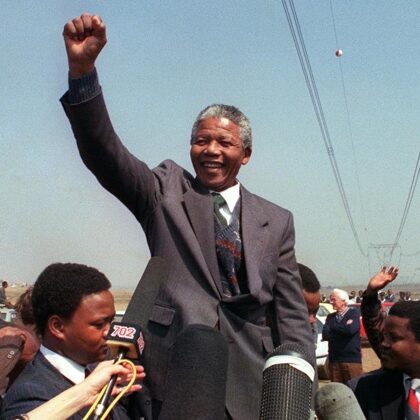 NELSON MANDELA (1918 -2013) WAS A TRUE INTERNATIONALIST.HE WAS AN ANTI - APARTHEID HERO,HE